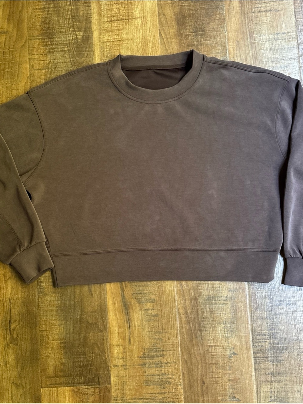 Lululemon Softstreme Perfectly Oversized women’s Cropped Crew brown size 6
